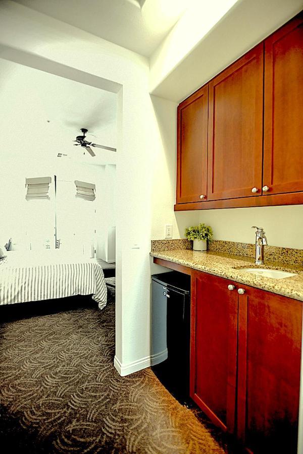 Beautiful Casita With Balcony, Legacy